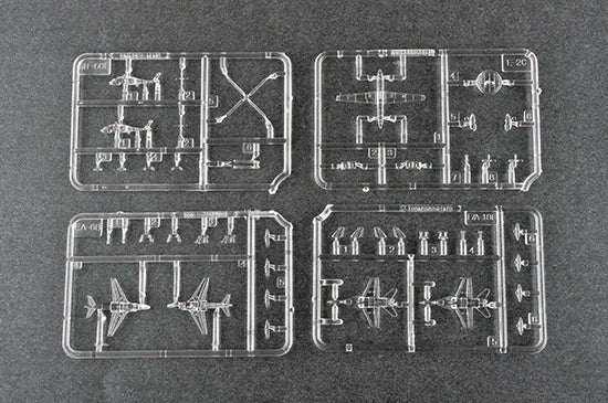 Trumpeter USS Kitty Hawk CV-63 06714 1:700