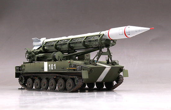 Trumpeter 2P16 Launcher with Missile of 2k6 Luna (FROG-5) 09545 1:35