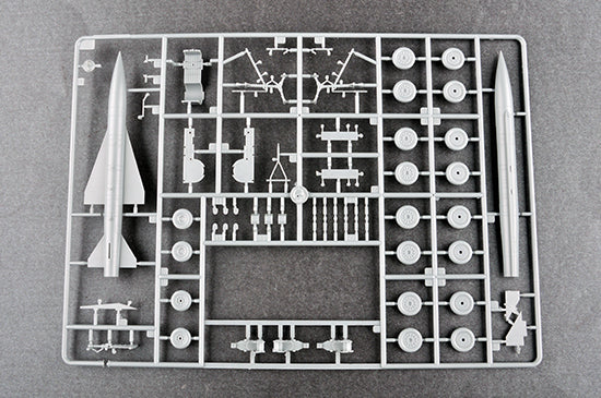 Trumpeter Soviet Tu-22 "Blinder" tactical bomber 01695 1:72