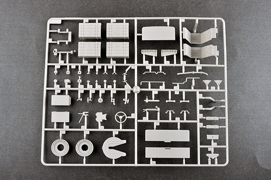 Trumpeter 01065 MAZ-537G Late Production type with ChMZAP-9990 Semi-Trailer 1:35