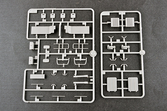 Trumpeter 01065 MAZ-537G Late Production type with ChMZAP-9990 Semi-Trailer 1:35