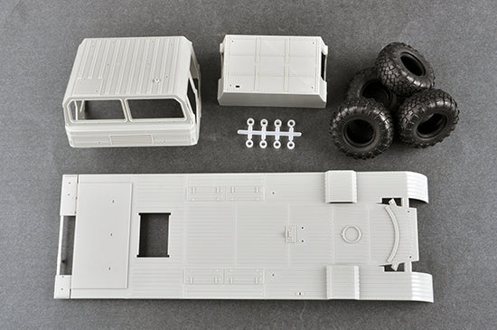 Trumpeter 01069 PHL-03 Multiple Launch Rocket System 1:35