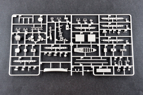 I Love Kit 62001 1:200 USS Hornet CV-8