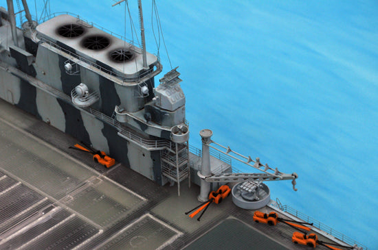 I Love Kit 62001 1:200 USS Hornet CV-8