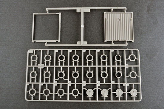 Trumpeter 01077 3M54 Club-k in 40-feet variant 1:35