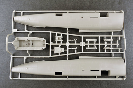 Trumpeter F-100F Super Sabre 02246 1:32