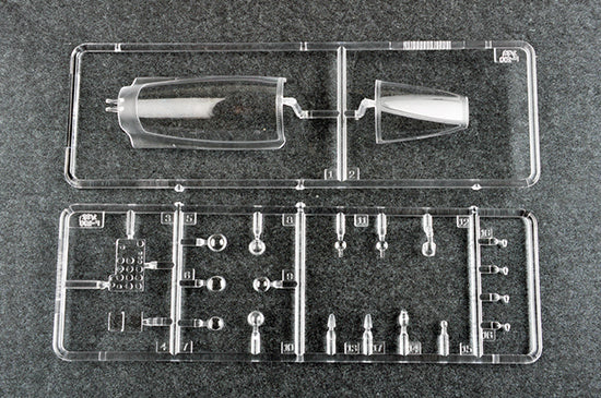 Trumpeter F-100C Super Sabre 03221 1:32