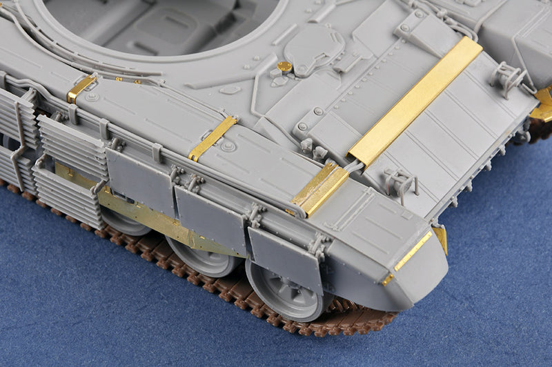 Trumpeter 09507 Russian T-72B2 MBT (ROGATKA) 1:35