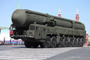 Trumpeter 01082 15U175 TEL of RS-12M1 Topol-M ICBM complex 1:35