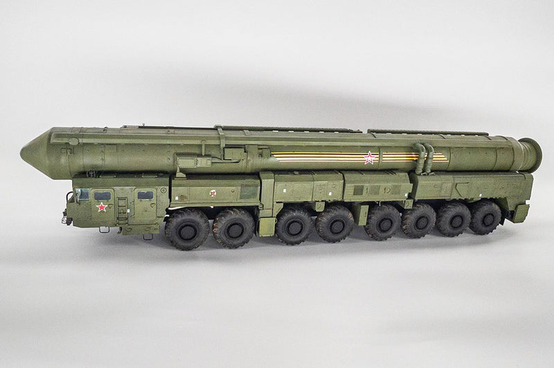 Trumpeter 15U175 TEL of RS-12M1 Topol-M ICBM complex 01082 1:35