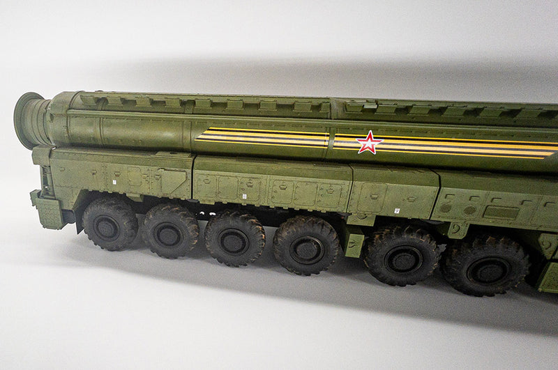 Trumpeter 15U175 TEL of RS-12M1 Topol-M ICBM complex 01082 1:35