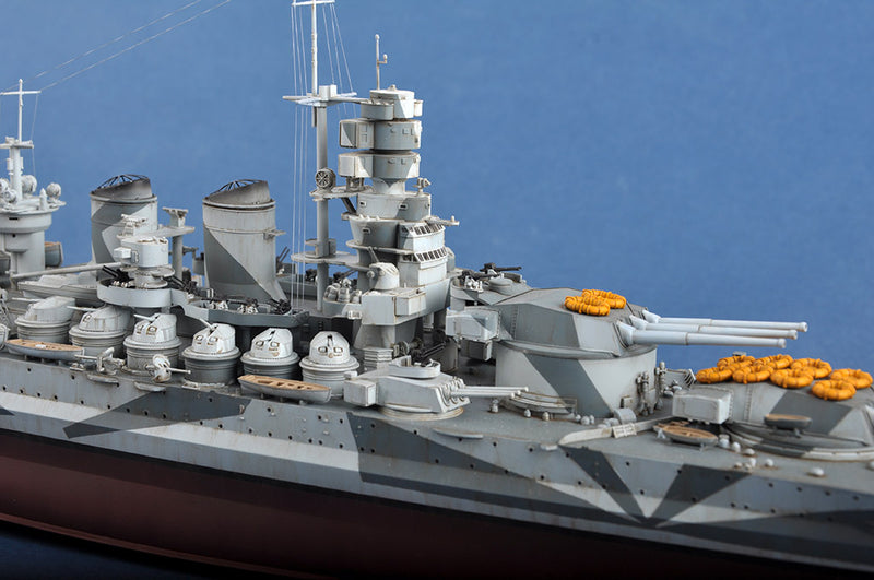 Trumpeter Italian Navy Battleship RN Vittorio Veneto 1940 05320 1:350