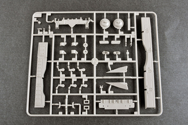 Trumpeter 09609 Russian T-72B1 with KTM-6 & Grating Armour 1:35