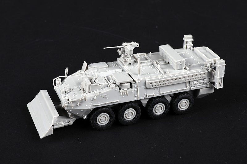 Trumpeter 07456 M1132 Stryker Engineer Squad Vehicle w/SOB 1:72
