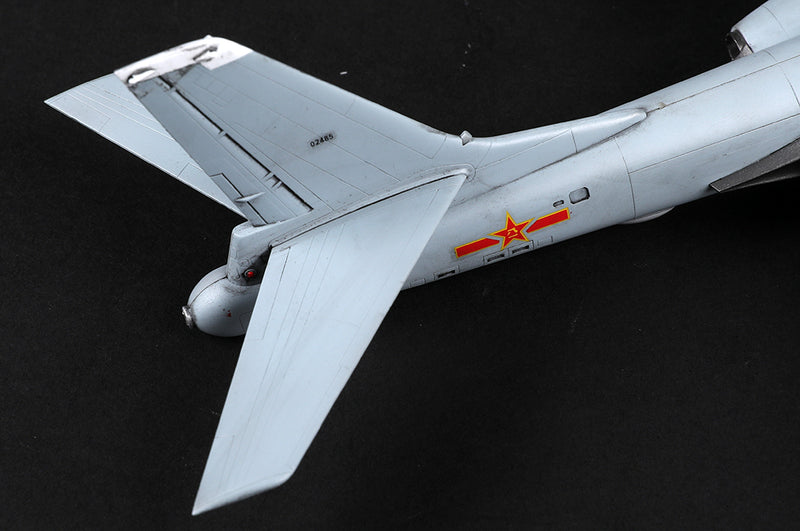 Trumpeter Xian H-6K Bomber 03930 1:144