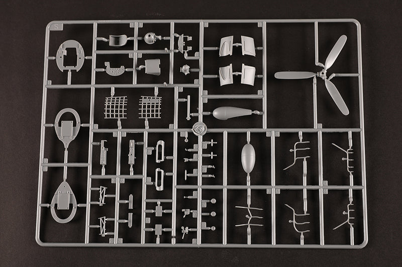 HobbyBoss F4U-1A/2 Corsair (2 in 1) 81788 1:48