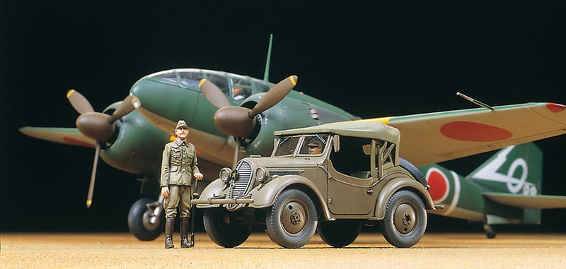Tamiya 25217 1/48 Mitsubishi Ki-46 III Type 100 & 4x4 Light Vehicle Kurogane Set