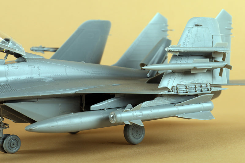 HobbyBoss Russian MiG-29K 81786 1:48