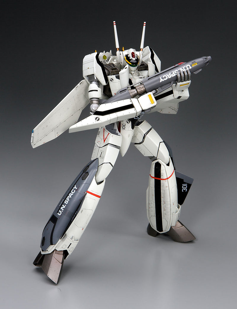 Hasegawa Models 65720 VF-0A/S Battroid “Macross Zero” 1:72 SCALE MODEL KIT