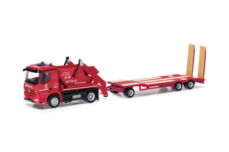 PREORDER Herpa Models 318396 HO Mercedes-Benz Actros Skip Loader with Trailer - Assembled -- Kuchler (red, white, German Lettering)