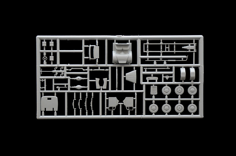 Italeri 7055 - SCALE 1 : 72 KFZ.305 AMBULANCE