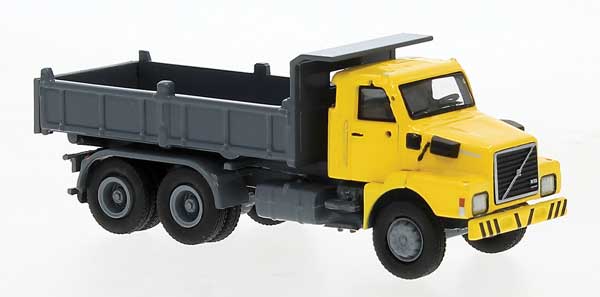 Brekina Automodelle 85654 1980 Volvo N 10 Dump Truck - Assembled -- Yellow, Gray, HO Scale