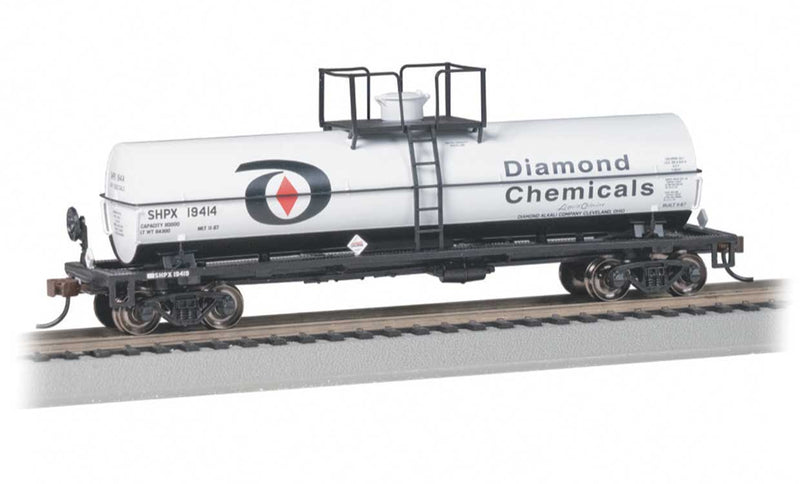 Bachmann Trains HO 75805 Small Dome Chemical Tank Car, Diamond Chemicals