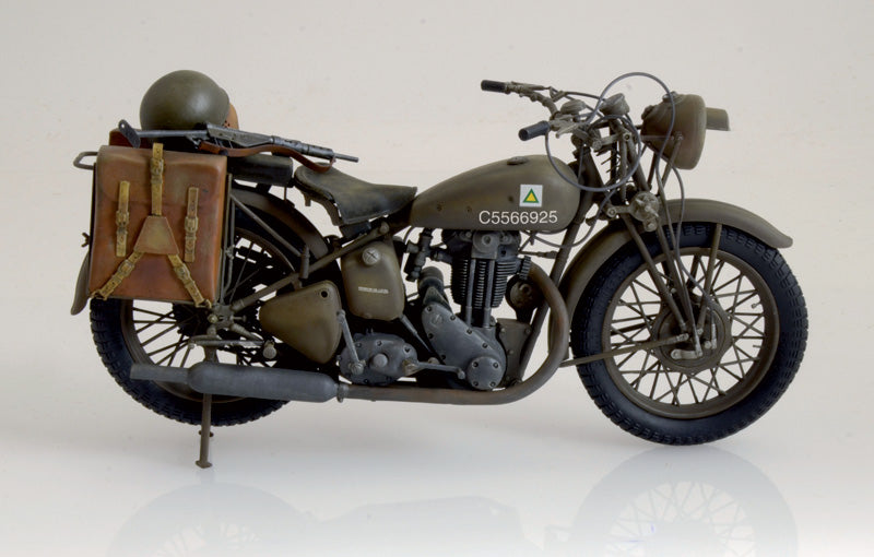 Italeri 7402 - SCALE 1 : 9 TRIUMPH 3HW