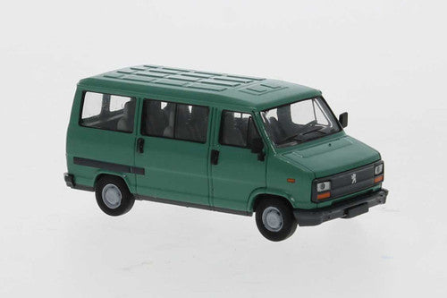 Brekina HO 34904 1982 Peugeot J5 Passenger Van, Green
