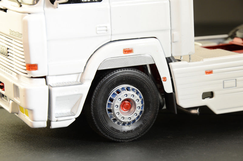 Italeri 3926 IVECO Turbostar 190.48 Special 1:24