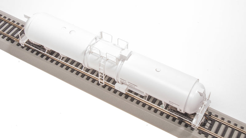 BLI 8037 Cryogenic Tank Car, UTLX White, 2-Pack, HO