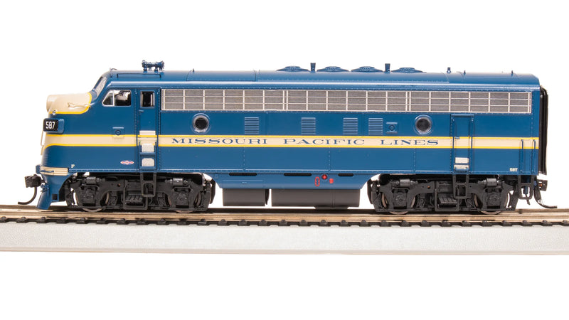 BLI 8194 EMD F7 A/B, MP 587/587B, Eagle Scheme, A-unit Paragon4 Sound/DC/DCC, Unpowered B, HO