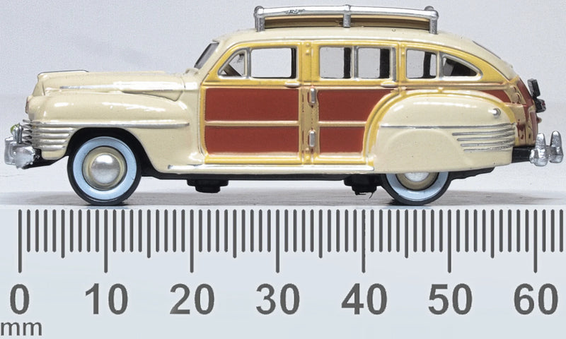 Oxford Diecast 553-87CB42003 1942 Chrysler Town and Country Station Wagon - Assembled -- Catalina Tan, Brown, HO