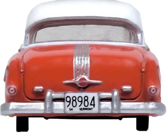 Oxford Diecast 87PC54004 1954 Pontiac Chieftain 4-Door Sedan - Assembled -- Coral Red, Winter White, HO