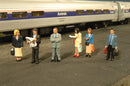 Bachmann Trains HO 33110 SceneScapes Figures, Standing Passengers (6)