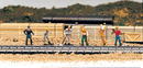 Bachmann Trains HO 42341 Railroad Personnel, Train Work Crew (6)