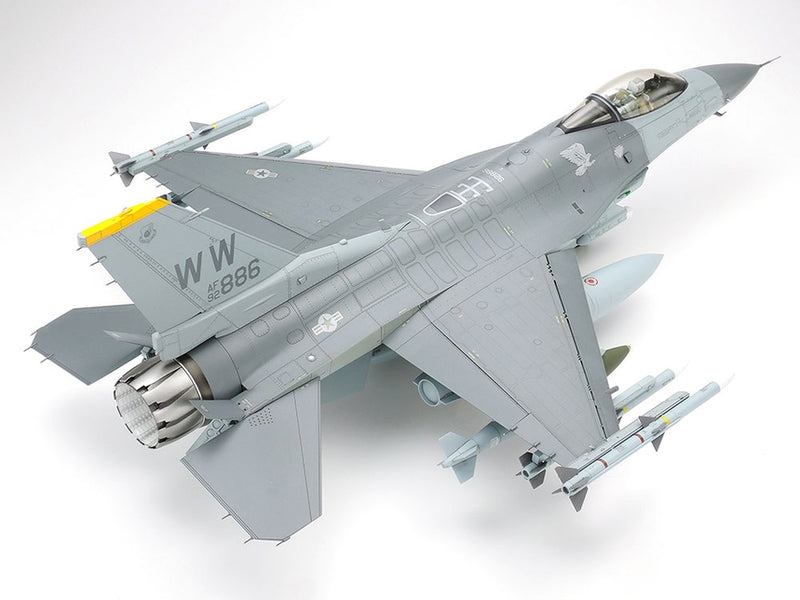 Tamiya 60315 LOCKHEED MARTIN F-16CJ BLK 50 Fighting Falcon, 1:32 Scale