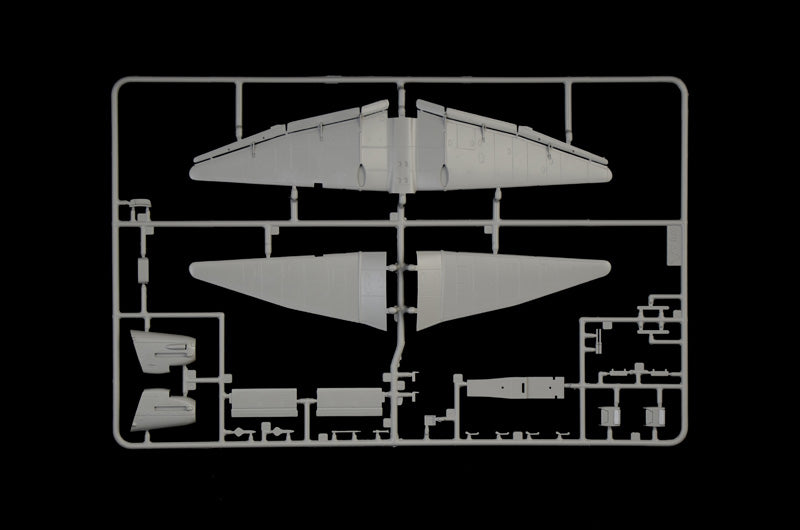 Italeri 1466 - SCALE 1 : 72 Ju 87 G-2 Kanonenvogel