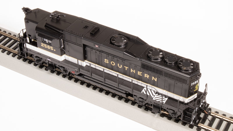 BLI 9579 EMD GP30, SOU 2588, Tuxedo Scheme, No-Sound / DCC-Ready, HO