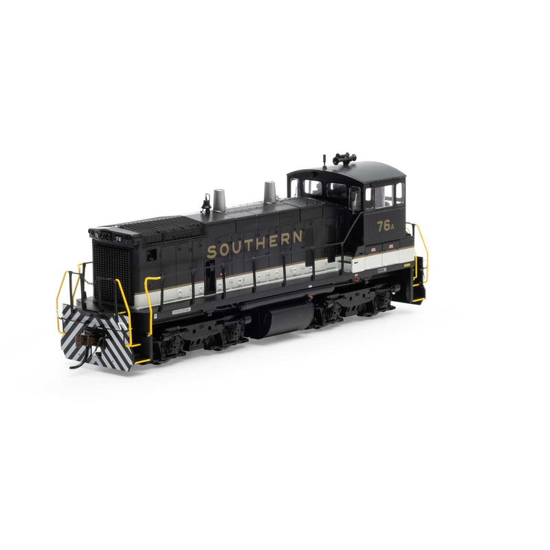 Athearn ATH29774 HO SW1500 Locomotive with DCC & Sound, Southern Railway