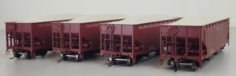 Athearn ATH7092 HO RTR 40' Offset Hopper w/Load,Data/Brown No