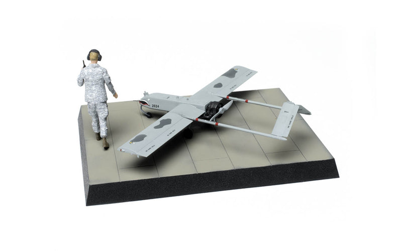 Academy Models 12117 RQ-7B UAV US ARMY 1:35