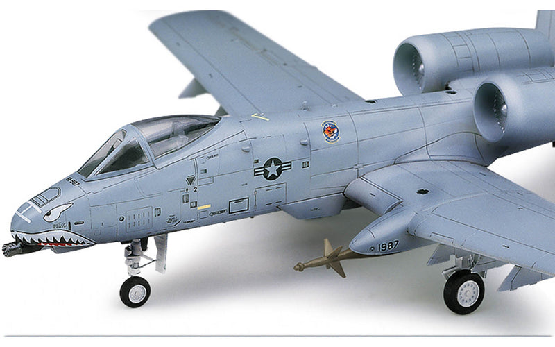 Academy Models 12402 A-10A WARTHOG Iraqi Free 1:72