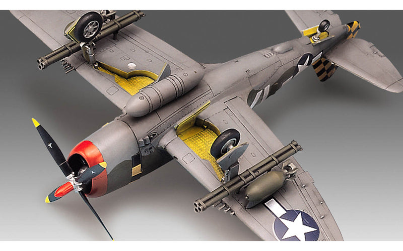 Academy Models [1/72] 12492 P-47D "RAZOR-BACK"