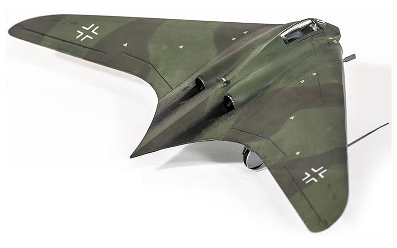 Academy Models 12583 German Horten Ho 229 "Wunderwaffe" kit 1:72