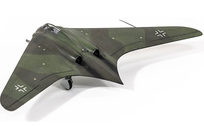 Academy Models 12583 German Horten Ho 229 "Wunderwaffe" kit 1:72