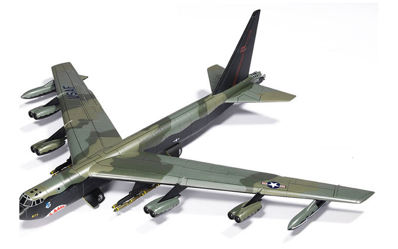 Academy Models 12632 USAF B-52D Stratofortress 1:144