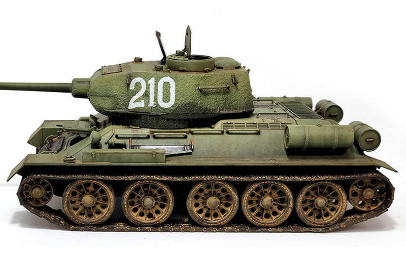 Academy Models 13554 Russian T-34/85 "Ural Tank kit 1:35