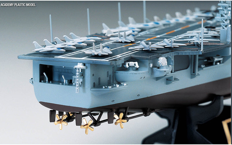 Academy Models 14210 USS KITTY HAWK CV-63 1:800