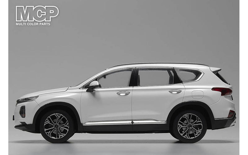 Academy Models 1/24 15135 Hyundai Santa Fe plastic model SUV kit